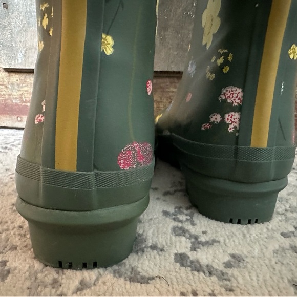 Women's Joules Size 10 Green Welly Floral Print Rain Boots - Picture 7 of 12